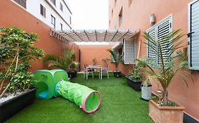 Cálido apartamento, piscina, Wi-Fi